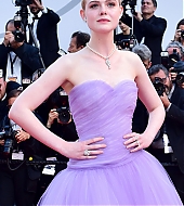 totallyelle-2017-05-24-thebeguiled-premiere-cannes-222.jpg