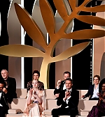 totally_elle_cannes_openingceremony_19_onstage__64.jpg