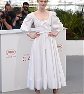 totallyelle-2017-05-23-thebeguiled-photocall-cannes-008.jpg