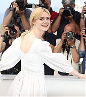 totallyelle-2017-05-23-thebeguiled-photocall-cannes-040.jpg