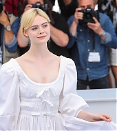 totallyelle-2017-05-23-thebeguiled-photocall-cannes-432.jpg