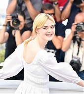 totallyelle-2017-05-23-thebeguiled-photocall-cannes-466.jpg